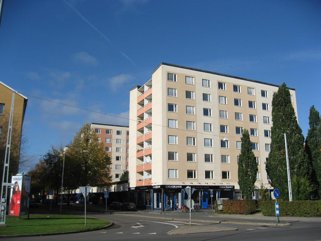 Östra Storgatan 90, Öster